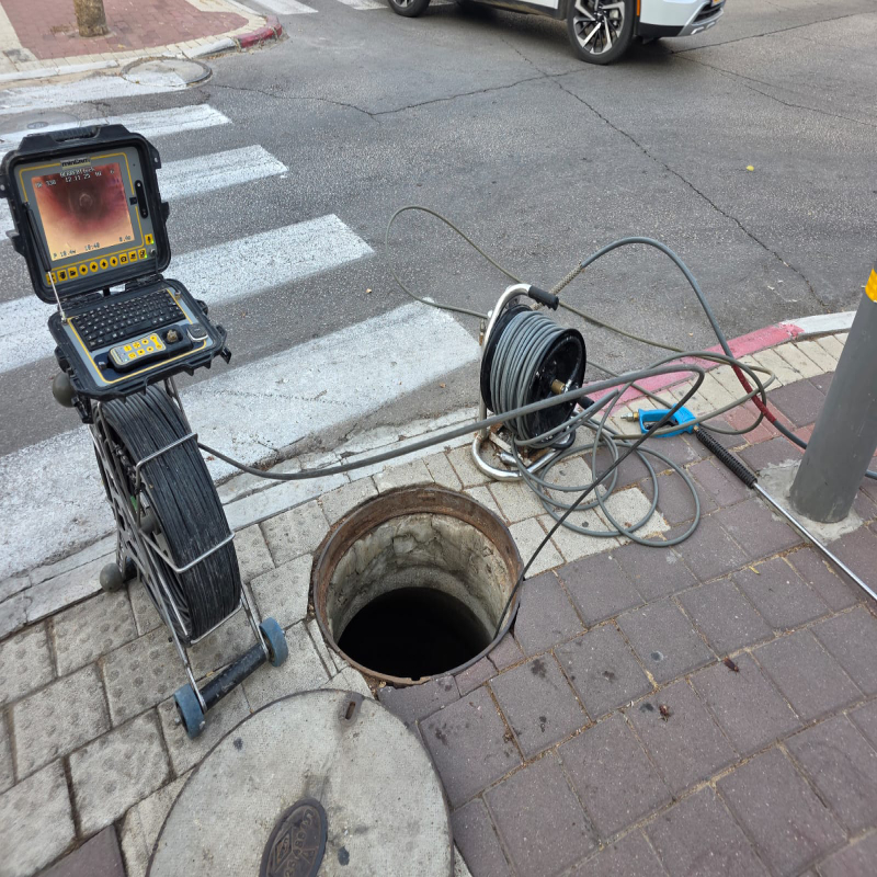 פתיחת ביוב סתום